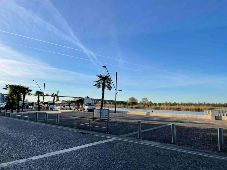 Вілла Charentaise 6-8 Personnes Avec Piscine Tonnay-Charente Екстер'єр фото